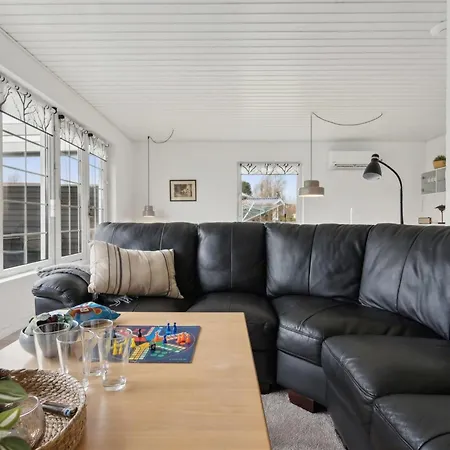 Dietlinde - 100m From The Sea By Interhome Holiday home