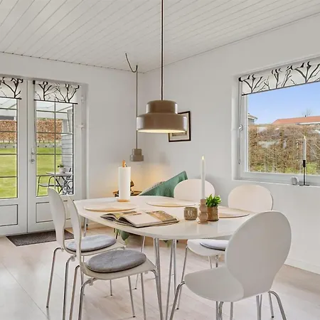 Holiday home Dietlinde - 100m From The Sea By Interhome *